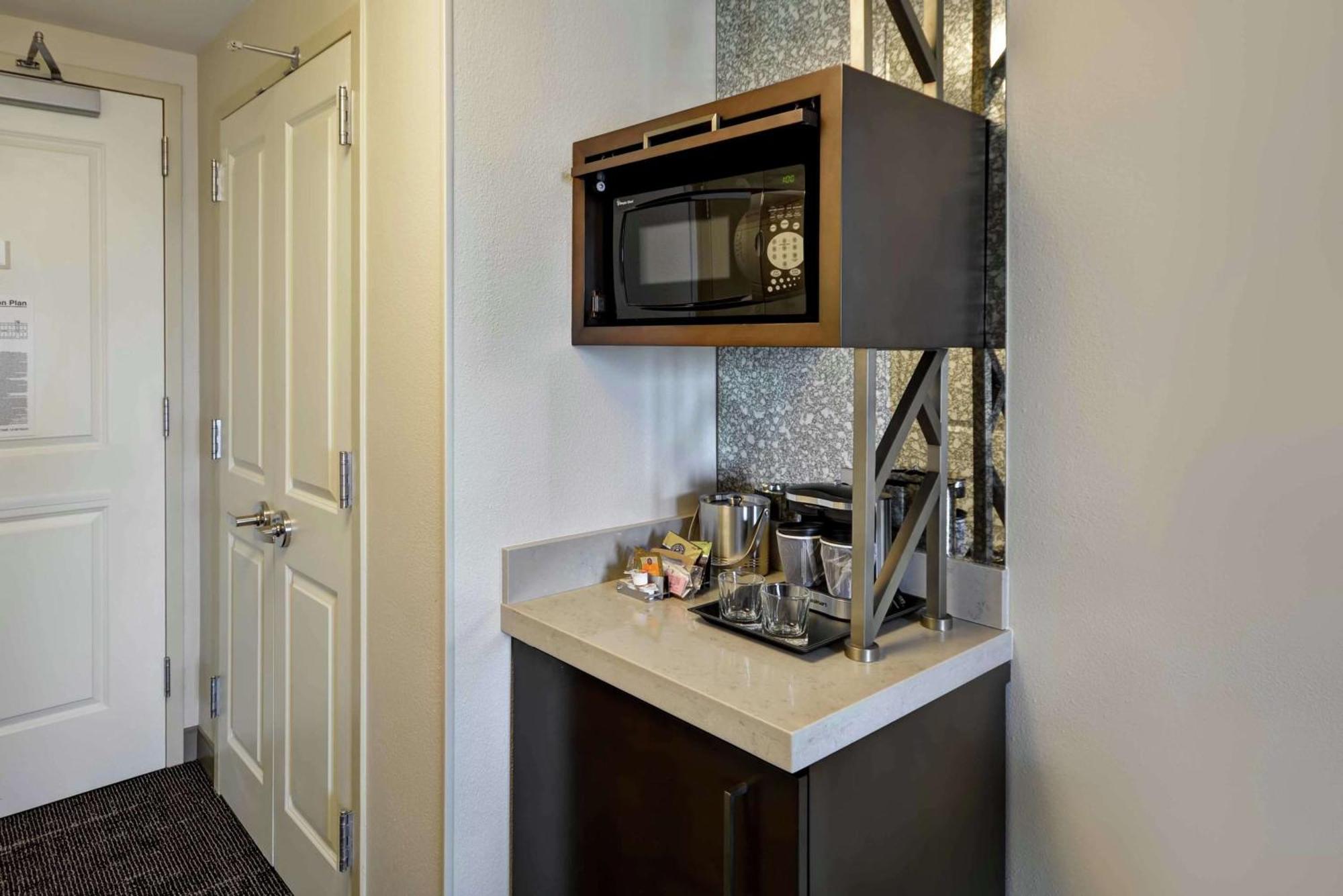 Hotel Doubletree By Hilton Chicago Midway Airport, Il Bedford Park Esterno foto