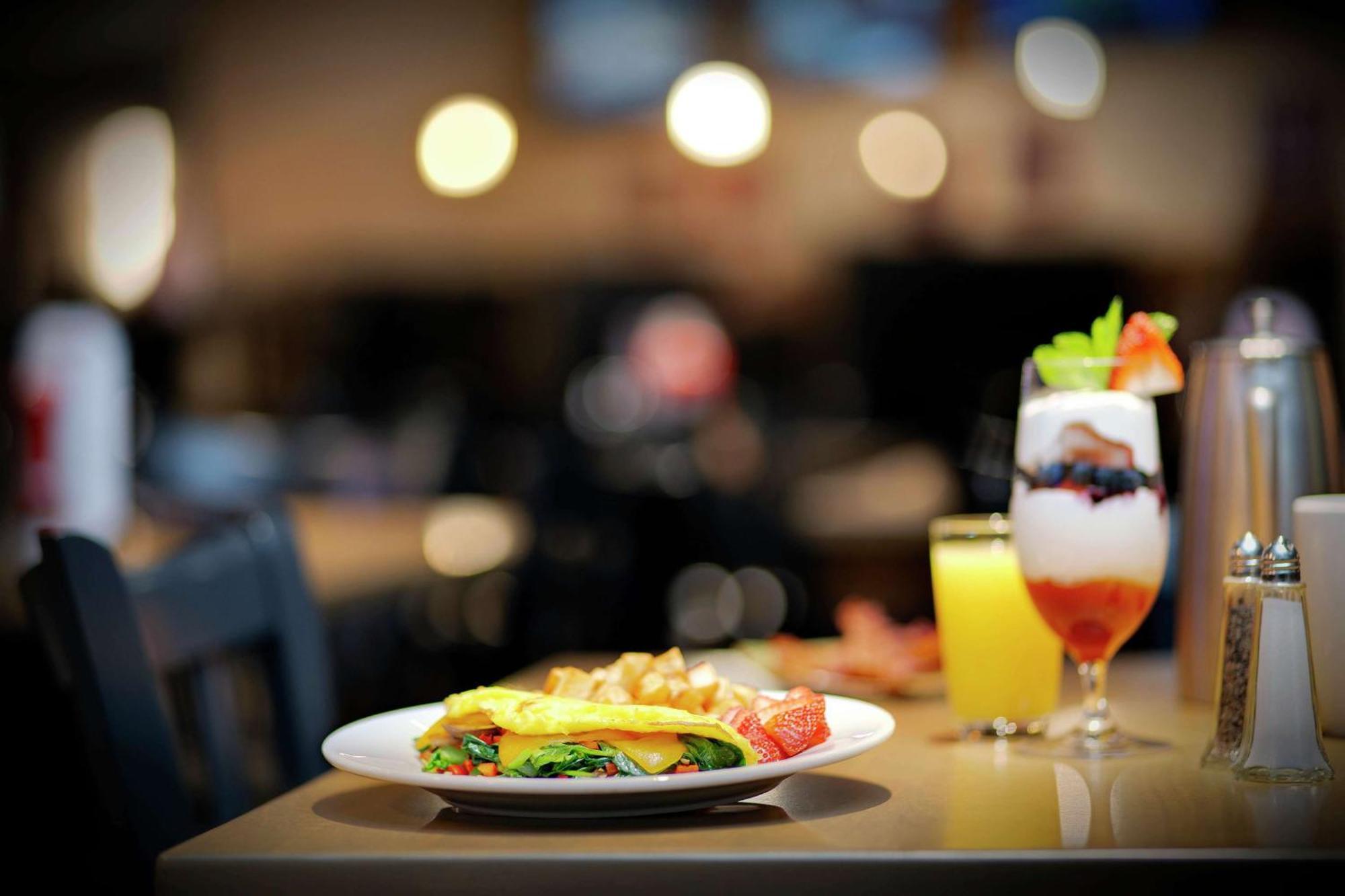 Hotel Doubletree By Hilton Chicago Midway Airport, Il Bedford Park Esterno foto