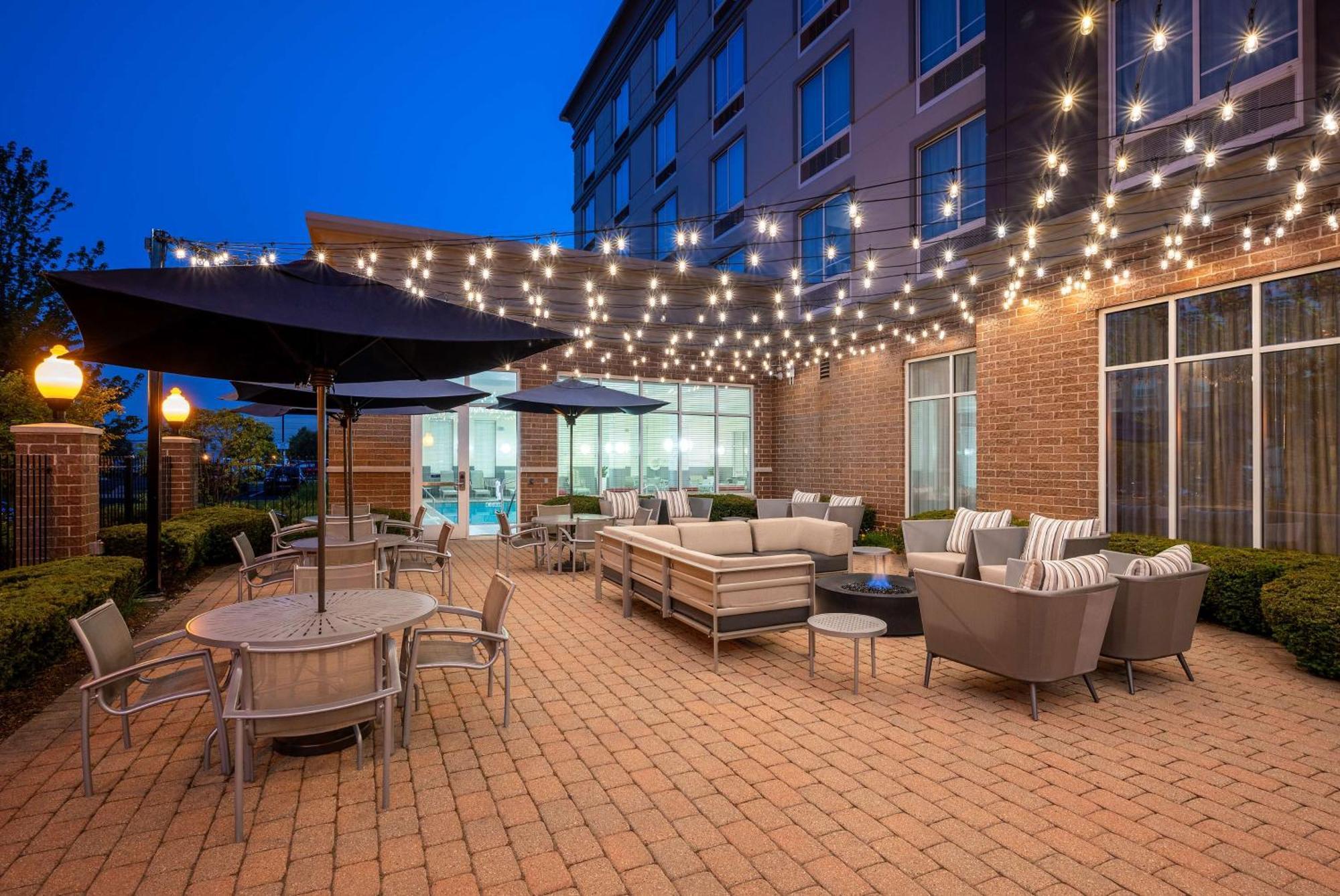 Hotel Doubletree By Hilton Chicago Midway Airport, Il Bedford Park Esterno foto
