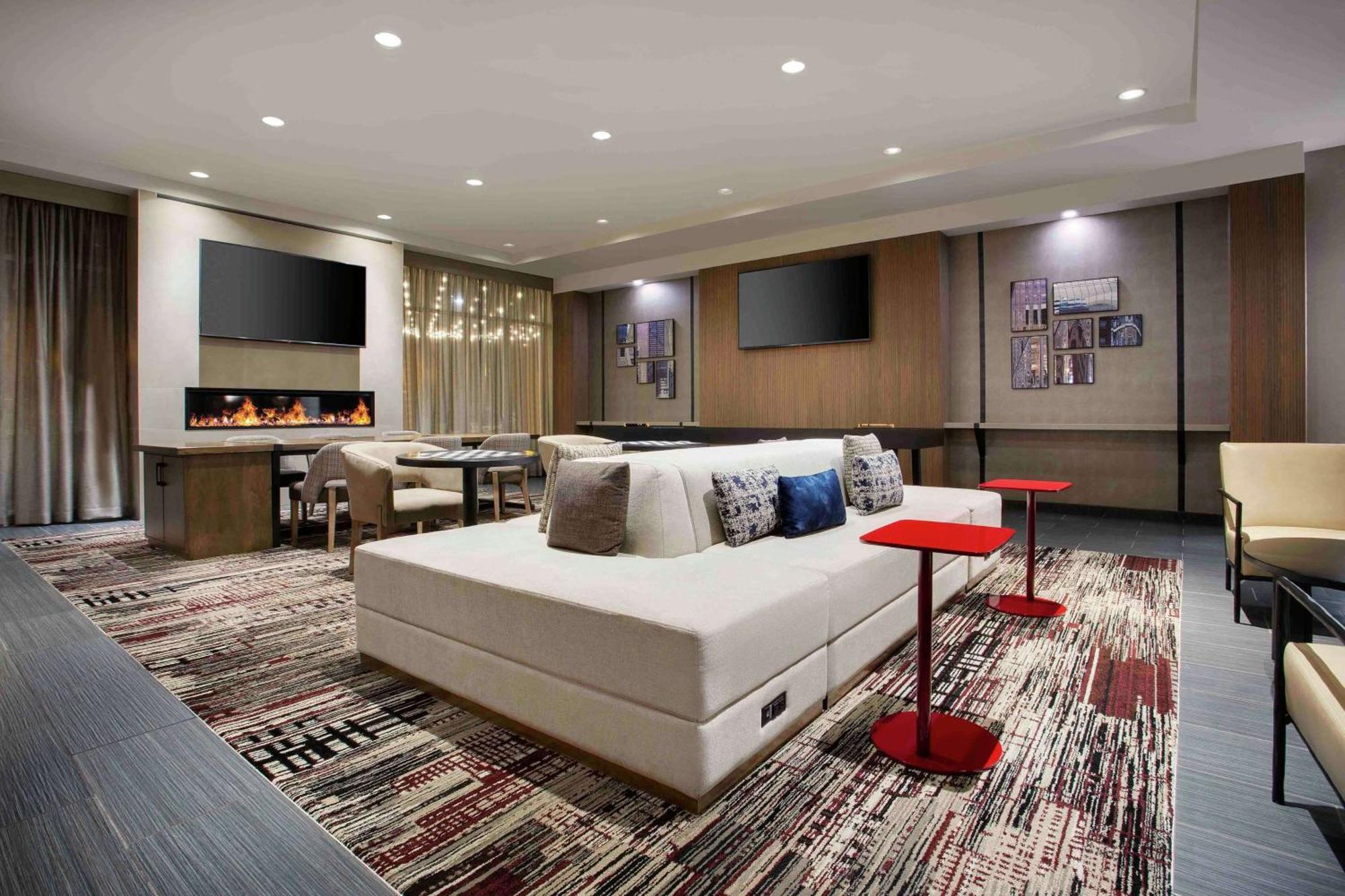Hotel Doubletree By Hilton Chicago Midway Airport, Il Bedford Park Esterno foto