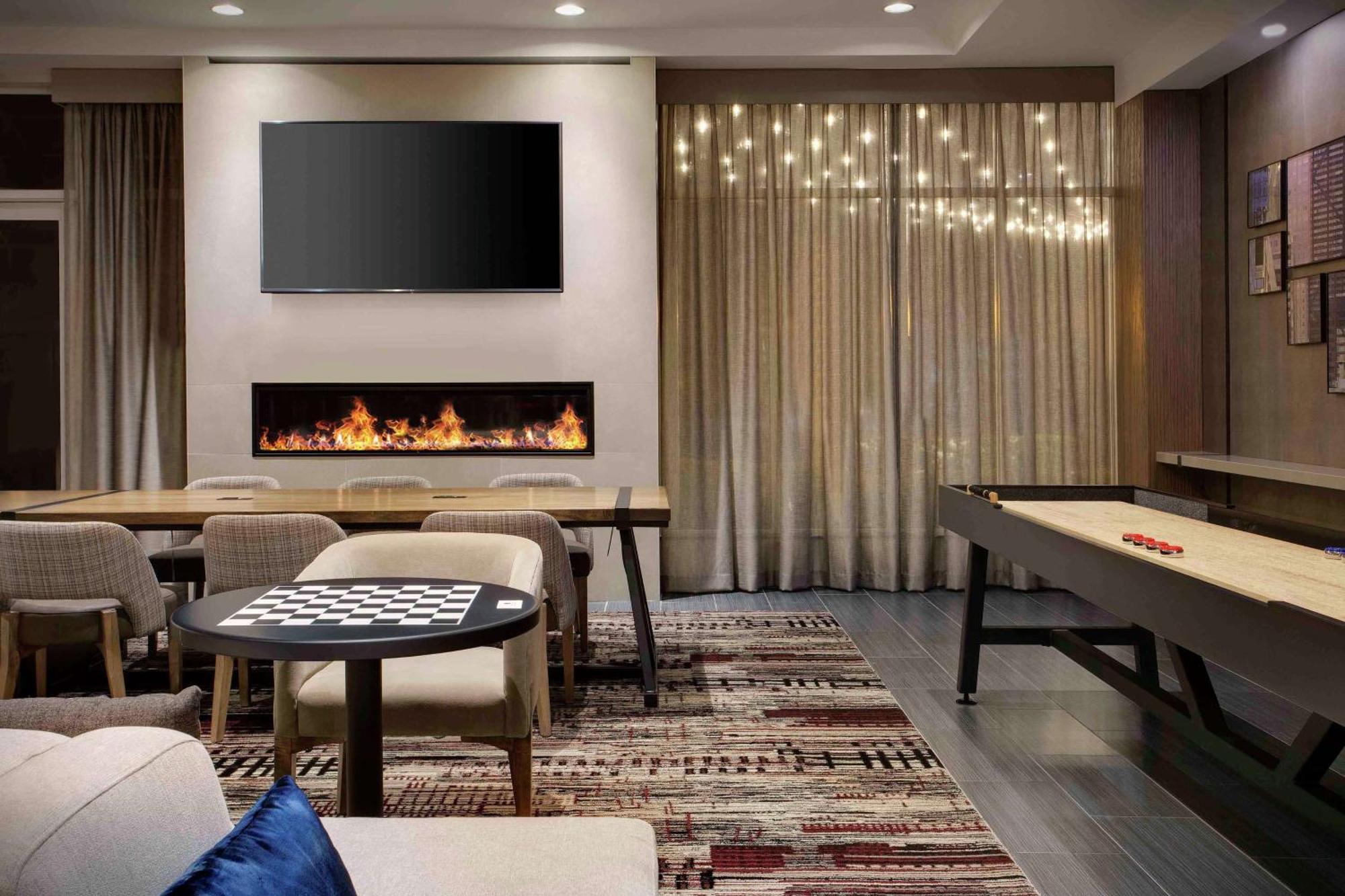 Hotel Doubletree By Hilton Chicago Midway Airport, Il Bedford Park Esterno foto