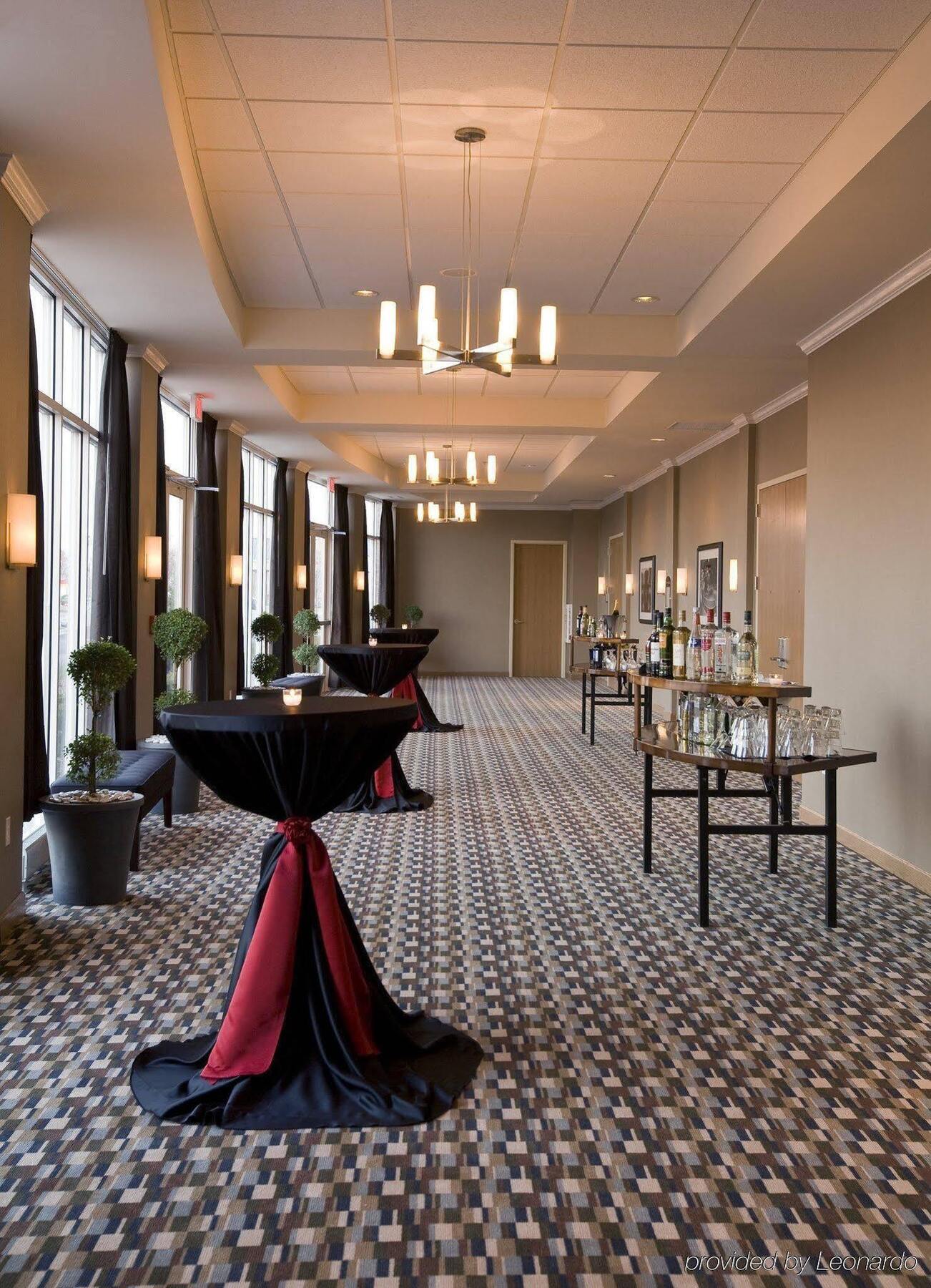 Hotel Doubletree By Hilton Chicago Midway Airport, Il Bedford Park Esterno foto